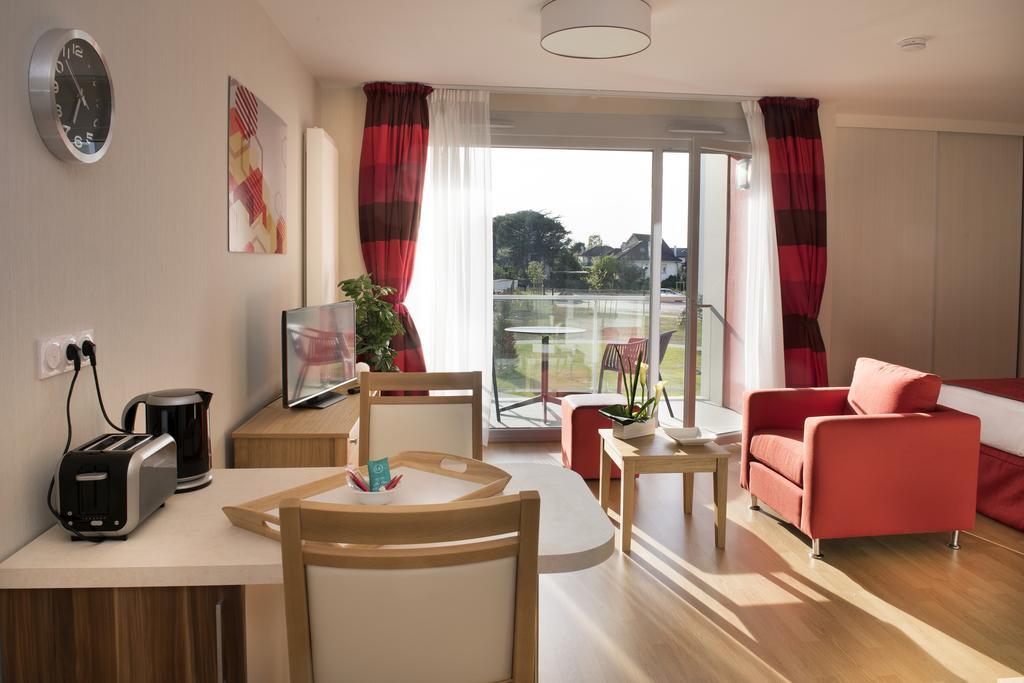 Aparthotel Domitys Le Palmier Du Roi Pau Habitación foto