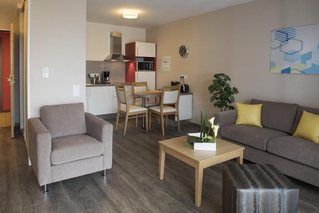 Aparthotel Domitys Le Palmier Du Roi Pau Habitación foto